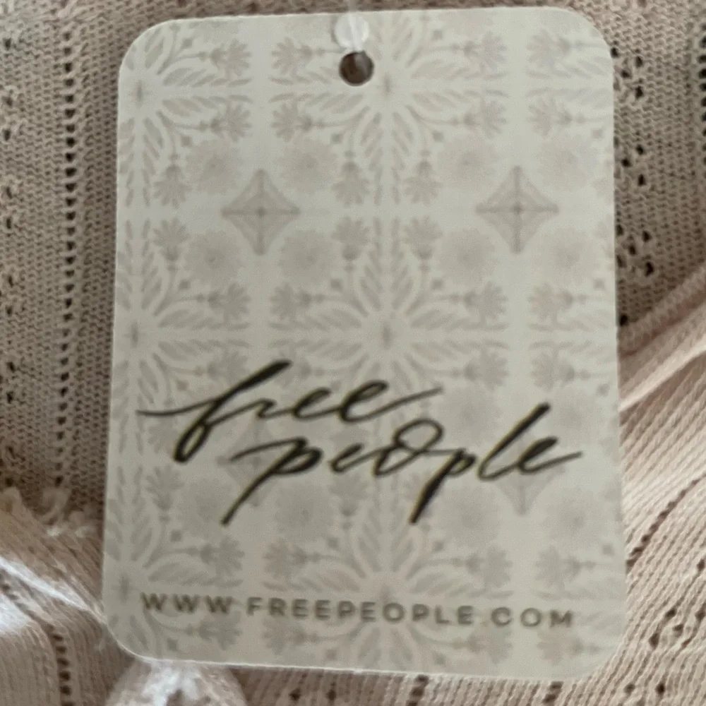 #066, free people, long sleeve tee, size L, NWT